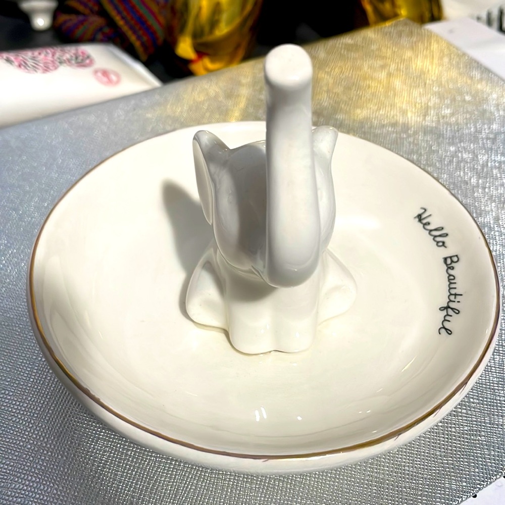 Hello Beautiful Ring Holder